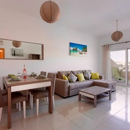 Albufeira - Apartment - Sleeps 4 - Pool - Seaside Appartement