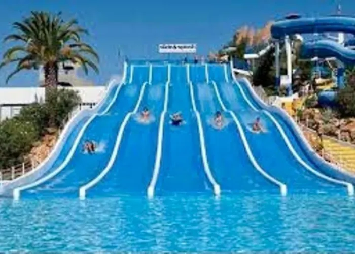 Apartamento - - Sleeps 4 - Pool - Seaside